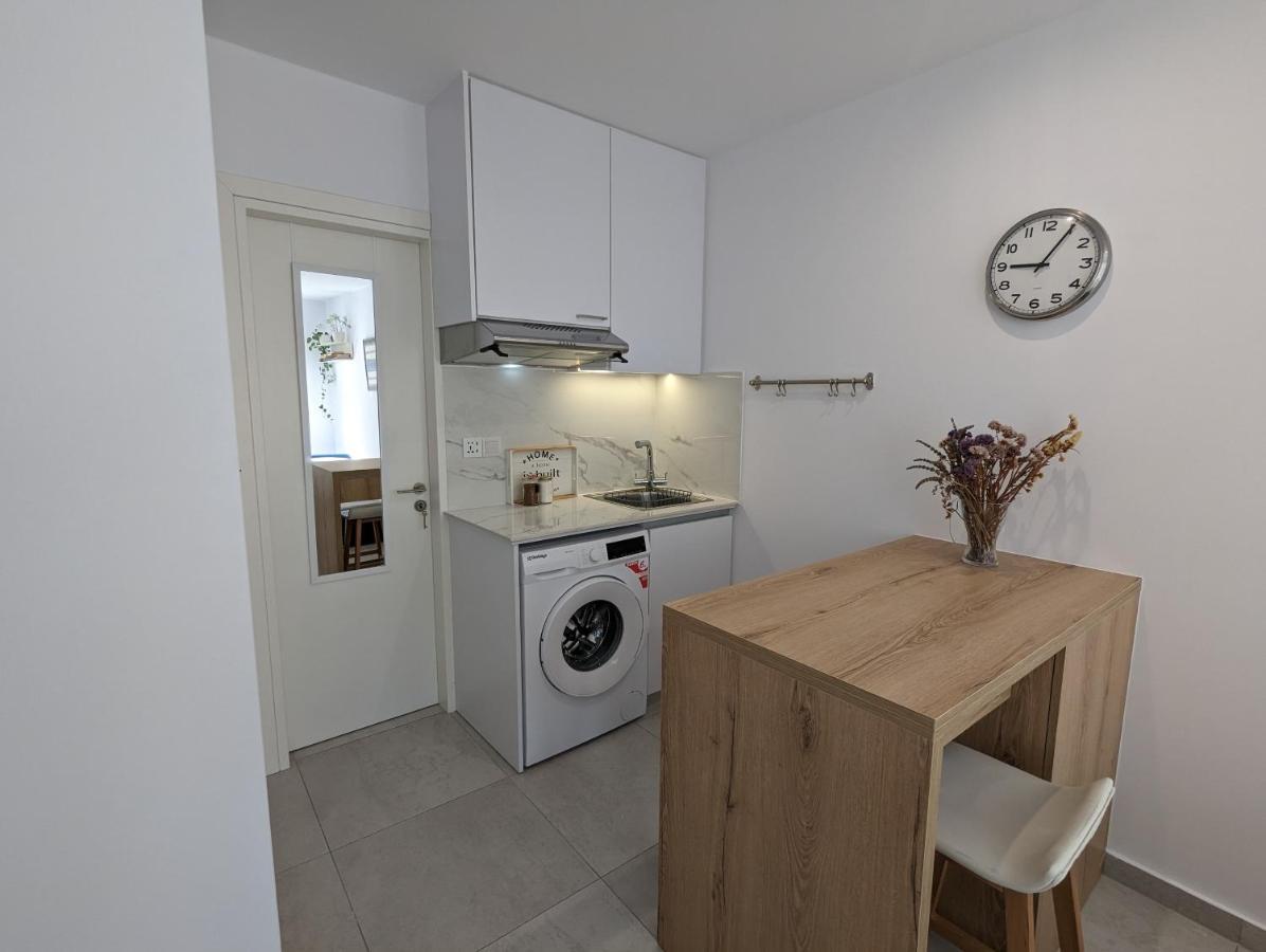 Modern & Cozy Studio W/ Backyard Near City Center Limassol Exterior foto